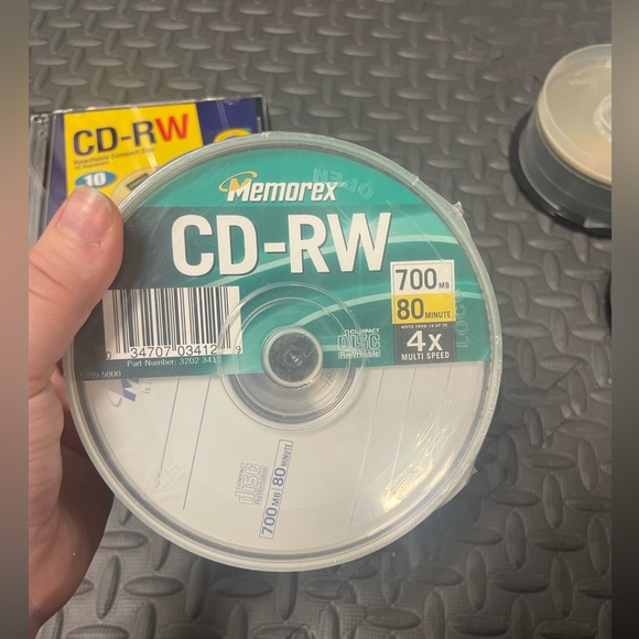 CD bundle new in box CD, 8 empty CD cases, 8 CD-RW individual packaged - Picture 4 of 7